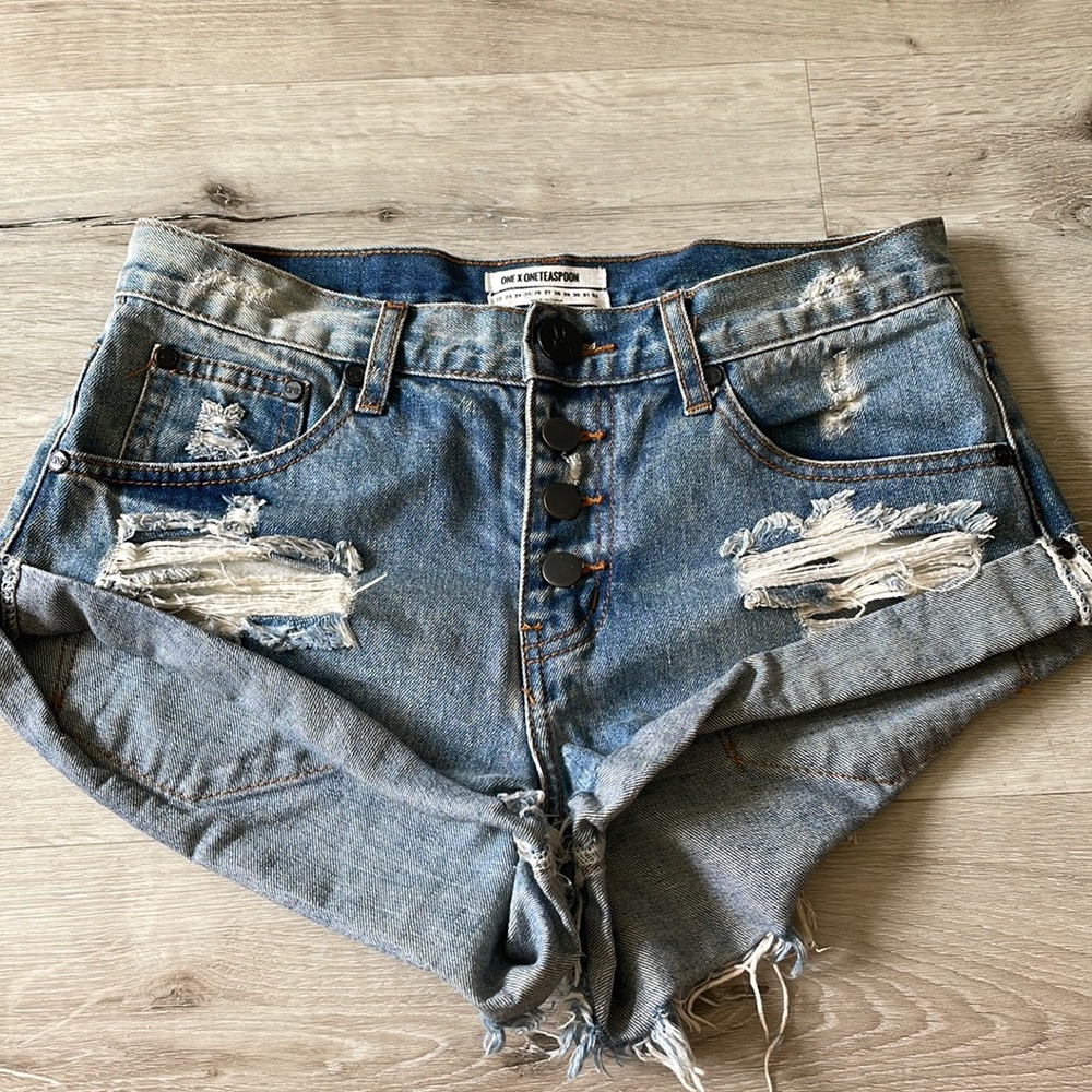 ‼️MOVING SALE ‼️ one teaspoon bandits denim shorts